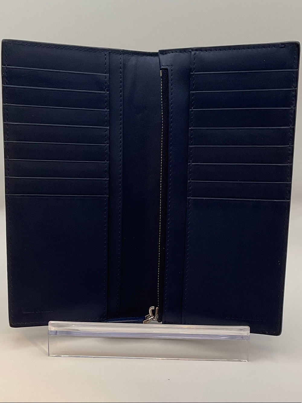 Burberry Navy Blue Leather wallet NWOTS - Picture 8 of 13